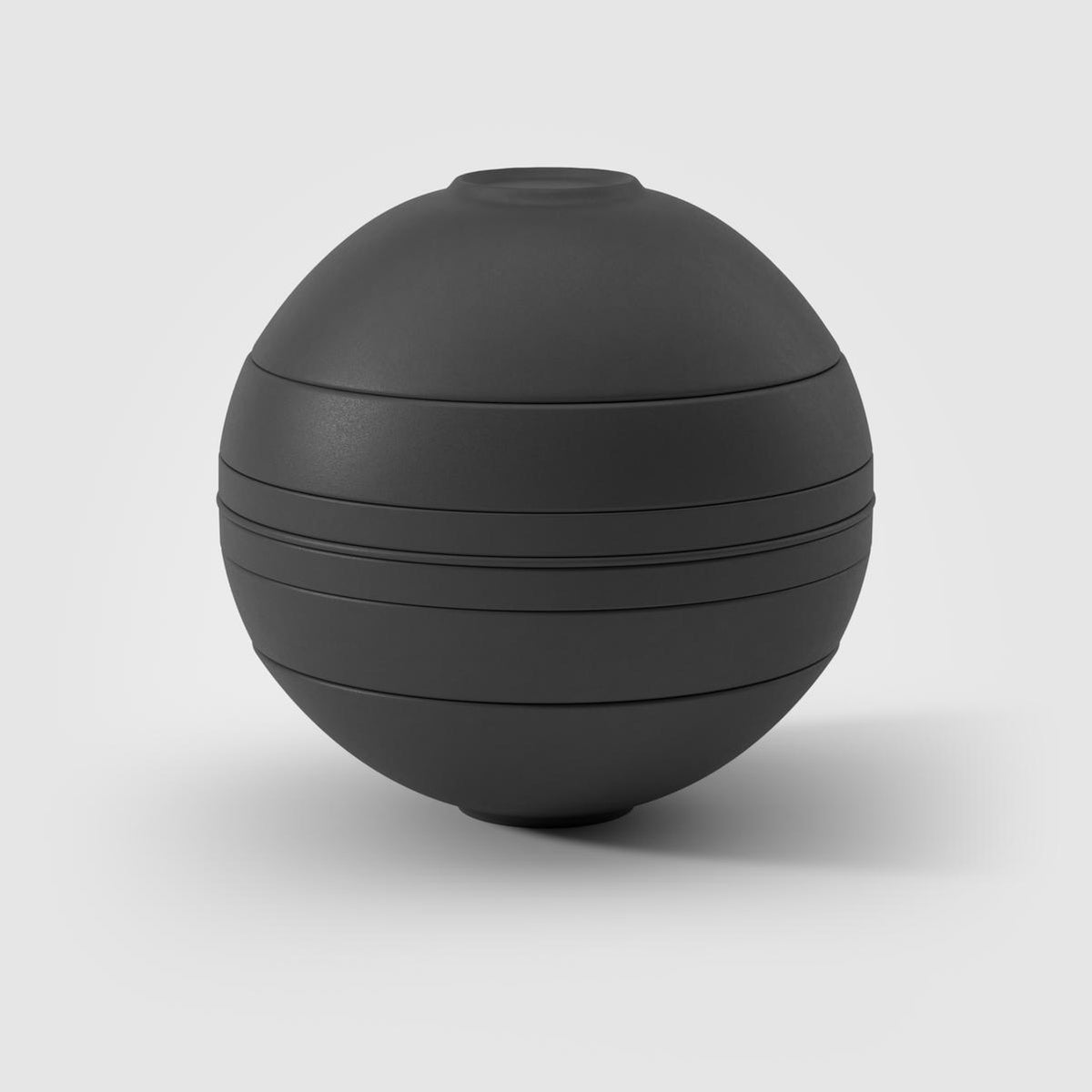 Iconic La Boule Black