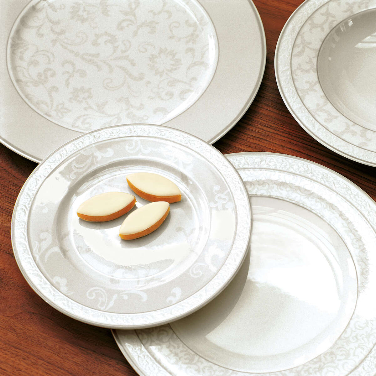 Gray Pearl Buffet Plate