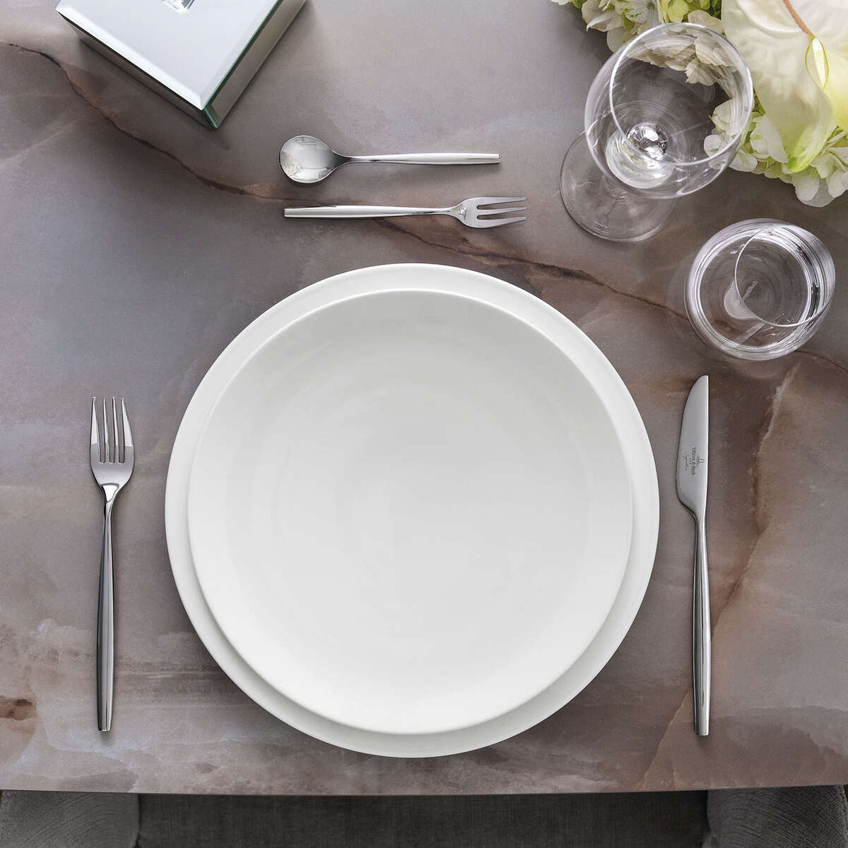 MetroChic Blanc Flat Plate