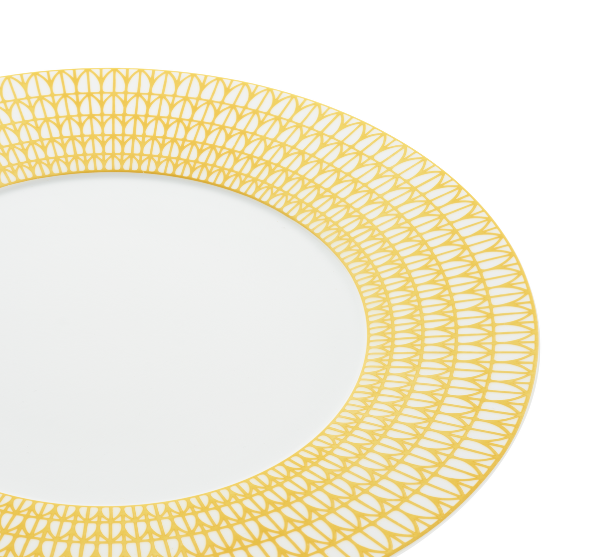 yellow and white charger plate