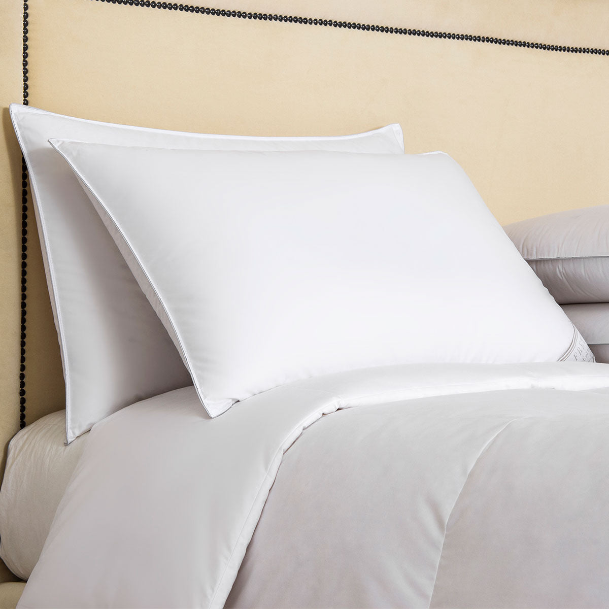 Frette Cortina Medium Pillow