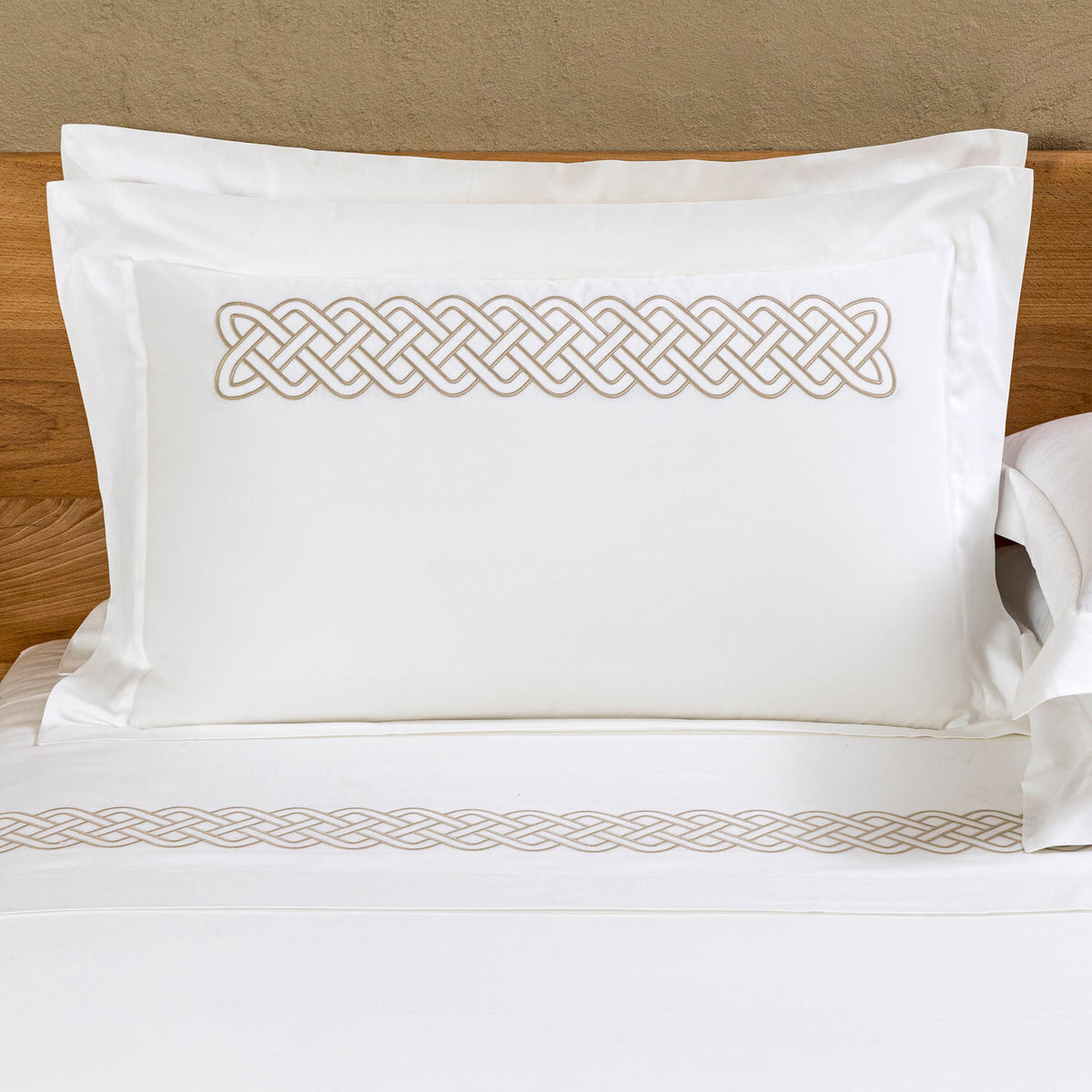 Intreccio Embroidery Pillowcase