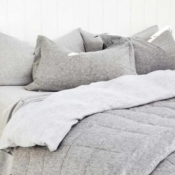 Linen Wool-Filled Quilt